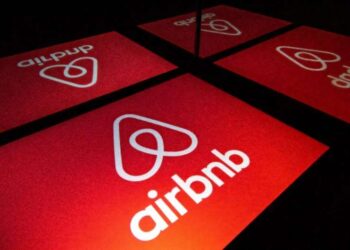 Massages, chefs and trainers: Airbnb adds in-home services